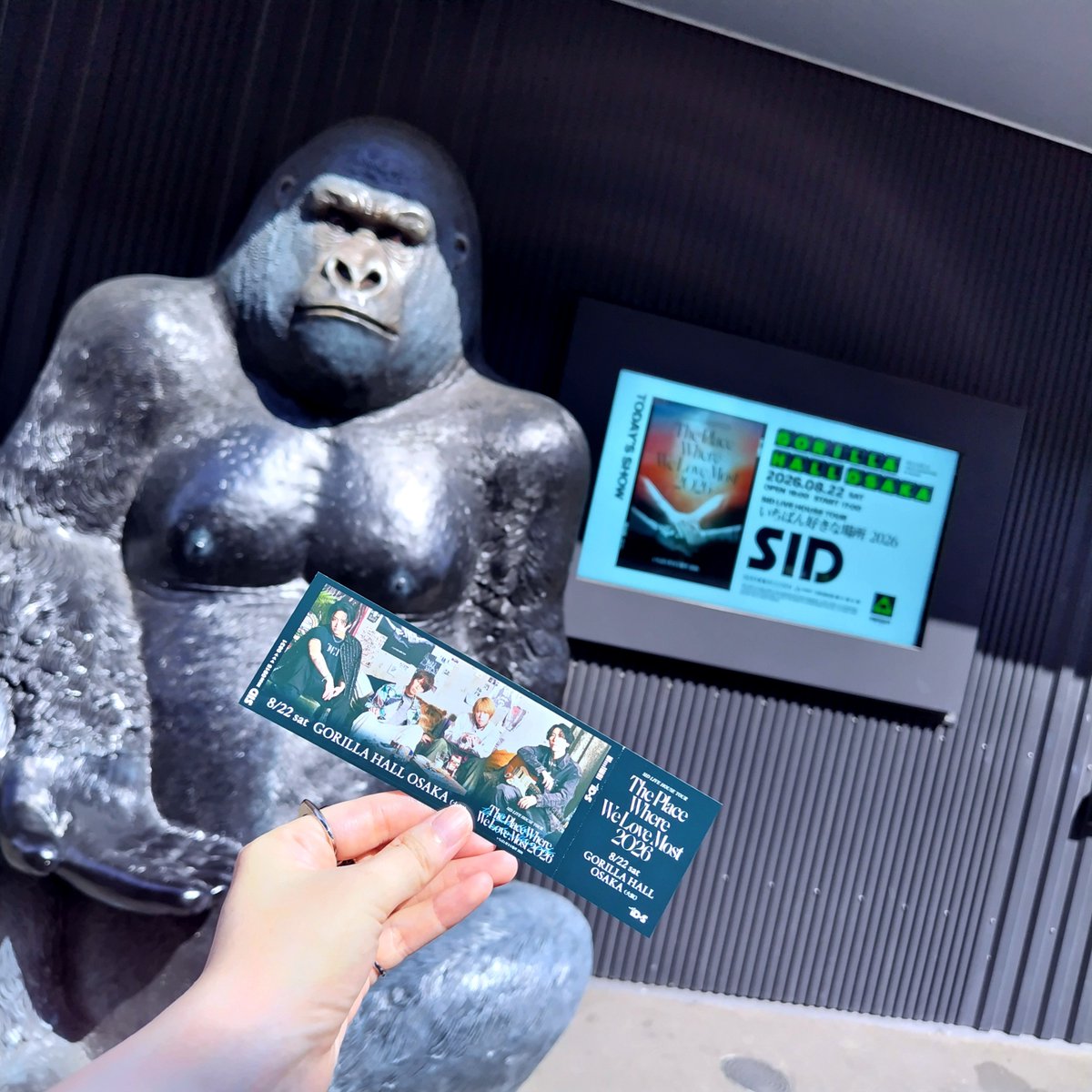 he_ro_chan's tweet photo. シド🦍ゴリラホール楽しかった🍌
2階やからなぁと思っとったけど2階最高！！！

とりあえず箱ツおわり
次はホール名古屋 https://t.co/JzPJL5DVKt