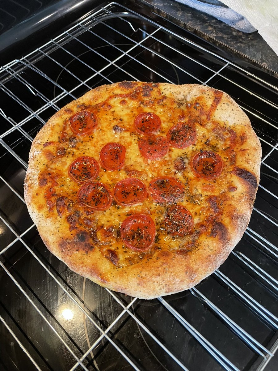 stupickles420's tweet photo. Some sourdough pizzas i made! https://t.co/lCo1xA4T3m