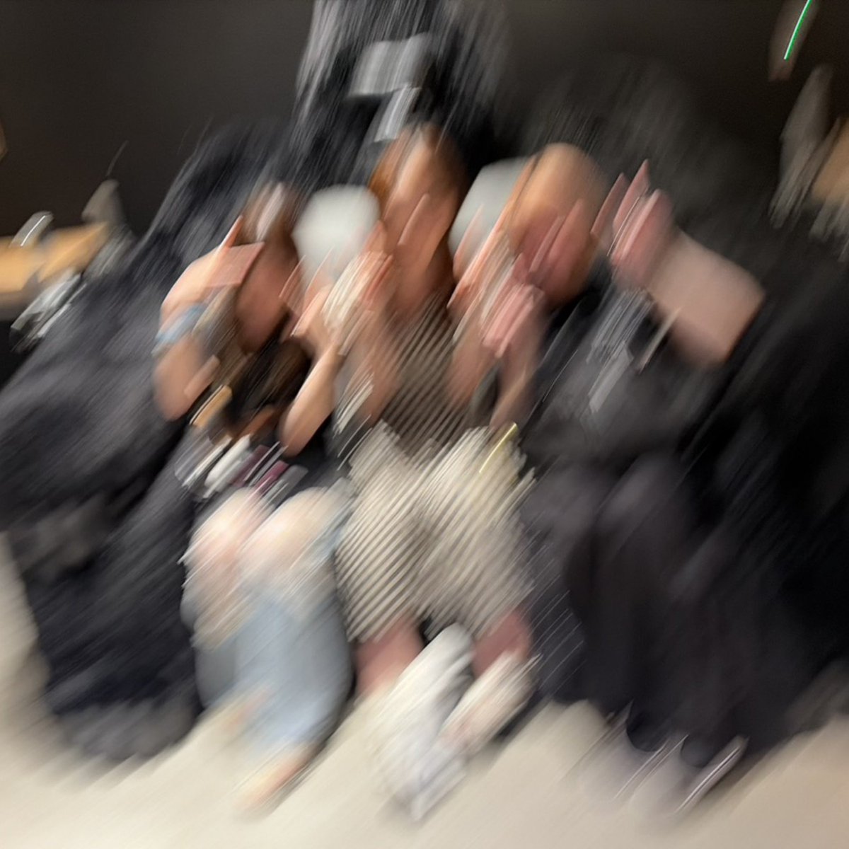 he_ro_chan's tweet photo. シド🦍ゴリラホール楽しかった🍌
2階やからなぁと思っとったけど2階最高！！！

とりあえず箱ツおわり
次はホール名古屋 https://t.co/JzPJL5DVKt