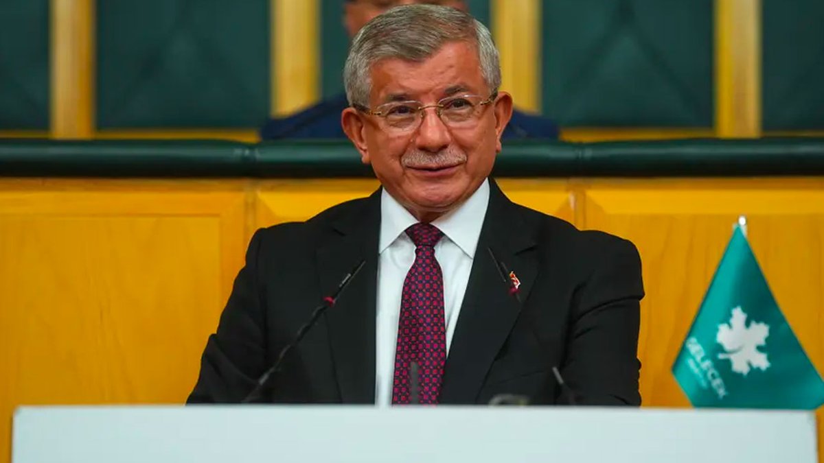 BirGun_Gazetesi's tweet photo. Gelecek Partisi resmen feshedildi

"Gelecek Partimizin siyasi faaliyetlerine son verme ve partimizi feshetme kararını resmen almış bulunuyoruz. Bugün aldığımız karar bir vazgeçiş değil; inandığımız değerleri ve siyasetin ahlaki zeminini koruma iradesidir"
https://t.co/4Vkya07rJz https://t.co/FZ46T7owM0