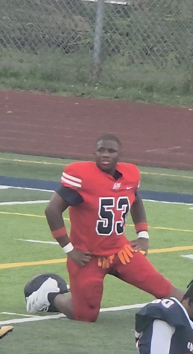 JasonWalton2030's tweet photo. I'm proud and blessed to say that. As a freshman, I will be receiving varsity reps. This year at outside and middle lineback‼️ https://t.co/O1pVgrL3V9