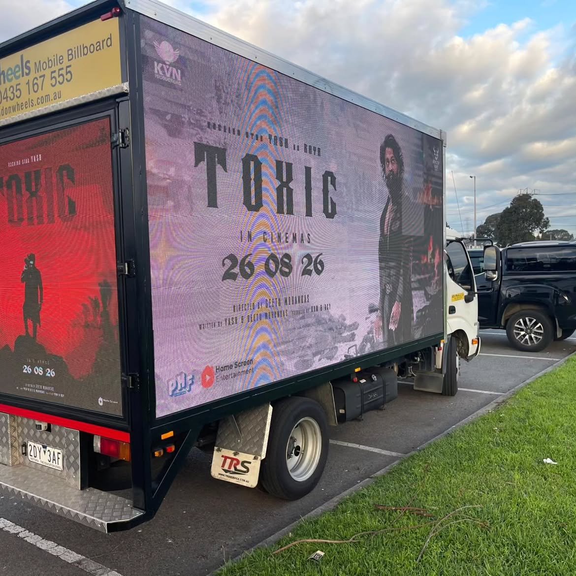 Dudey212530's tweet photo. Australia promotions in full swing 🔥🔥🔥
The overseas wave is looking MASSIVE as Australia gets ready to welcome #Raya & #Ticket ❤️🔥🌏
#ToxicTheMovie #Yash @TheNameIsYash https://t.co/W2Ai1D74nj