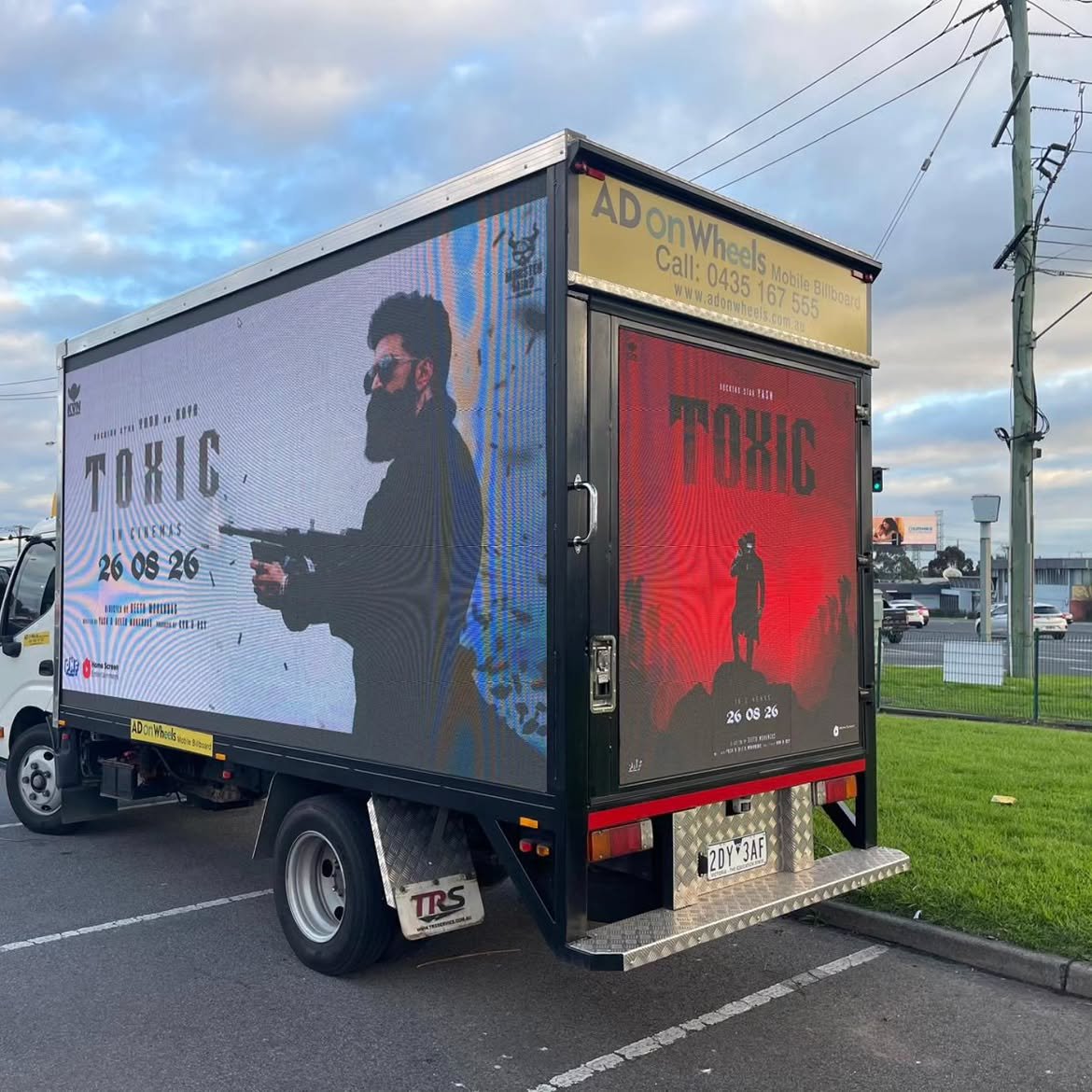 Dudey212530's tweet photo. Australia promotions in full swing 🔥🔥🔥
The overseas wave is looking MASSIVE as Australia gets ready to welcome #Raya & #Ticket ❤️🔥🌏
#ToxicTheMovie #Yash @TheNameIsYash https://t.co/W2Ai1D74nj