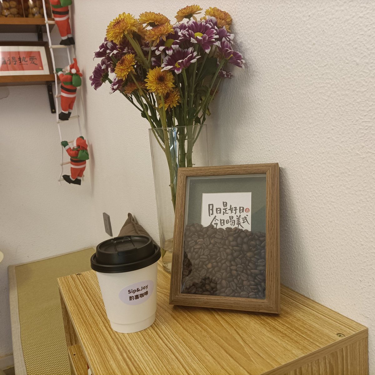 intomuscle's tweet photo. Un café juntos hoy Conozco un lugar acogedor en el centro. ， https://t.co/a6KziEhp2f