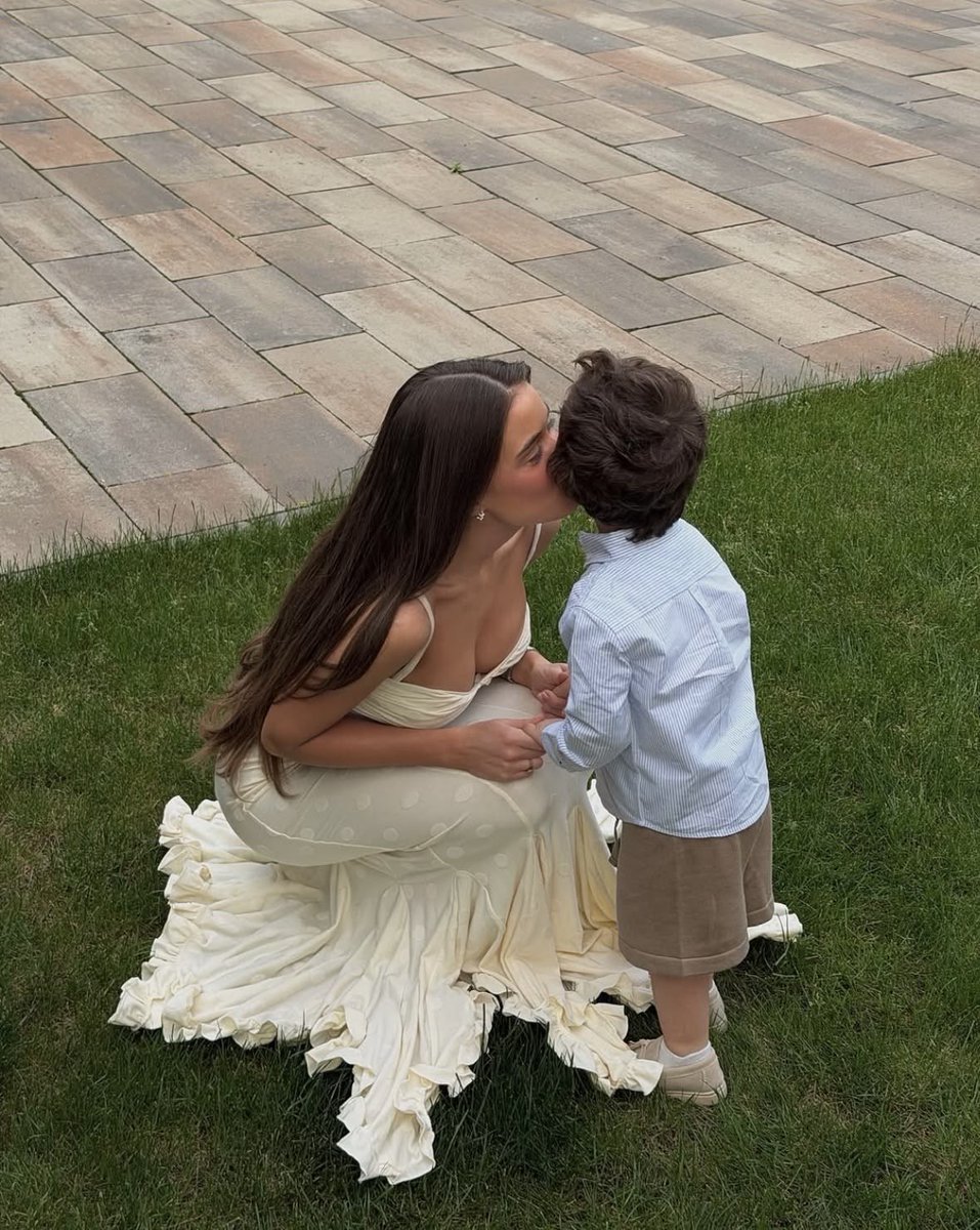 Diorgirlx's tweet photo. pov: you’re a boy mom https://t.co/x2FzwF7wZi