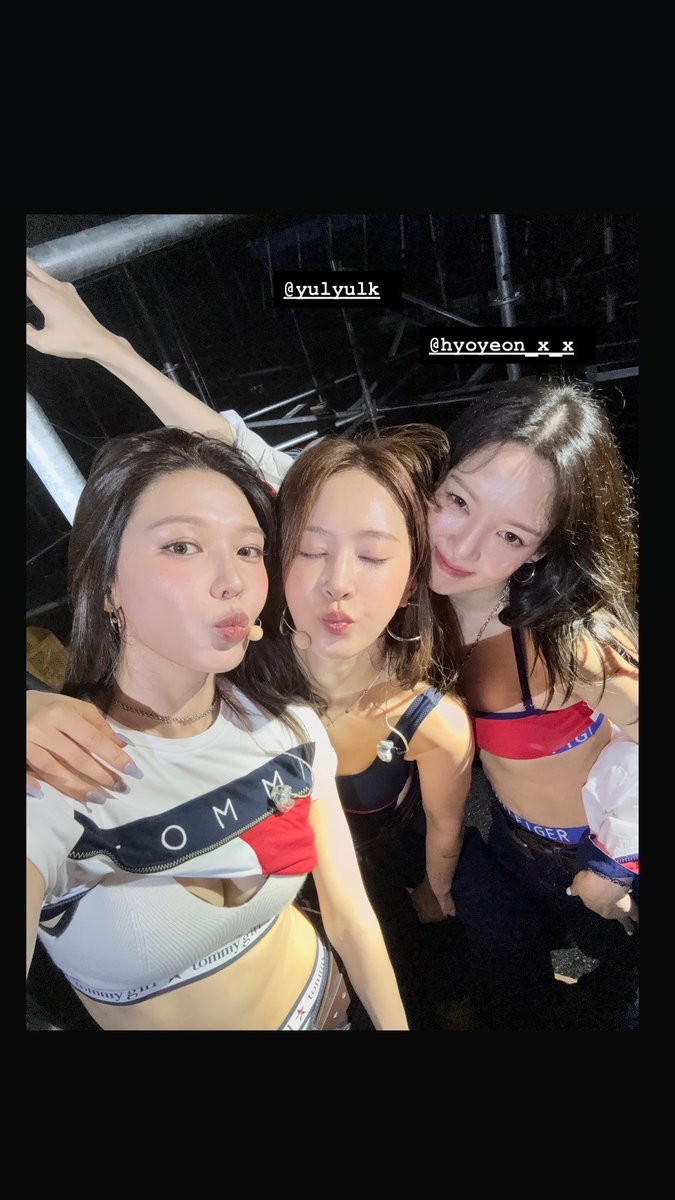 SNSD_0805's tweet photo. [INSTAGRAM STORY] sooyoungchoi:

@/yulyulk
@/hyoyeon_x_x
❤️ https://t.co/QrMraTRX83