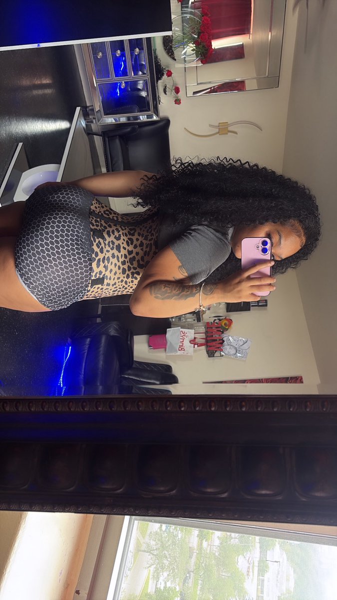 Hidden_Galleryy's tweet photo. 😈 https://t.co/rsWXIPE8x1