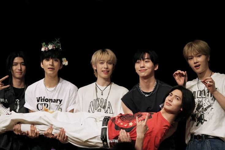 xdizitar_'s tweet photo. JYP, listen to international fans. We are also part of Xdinary Heroes’ voice.
JYP, 해외 팬들의 목소리도 들어주세요. 우리 역시 Xdinary Heroes의 목소리 중 하나입니다.
#XDINARYHEROESIS6 #JusticeForGunil #BRINGGUNILBACK #LETGUNILSTAY #GUNILSTAY
@jypnation @XH_official @followjyp https://t.co/sTuuR2rcEh