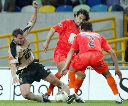 gustavo_ffs's tweet photo. #MuseuSporting (#1742). Hoje o SCP recebe o Alverca em + 1 jogo do Campeonato. Vamos relembrar a 1ª visita dos ribatejanos ao actual Estádio José de Alvalade, em 2003/04, com vitória dos leões por 2-0 e com golos de Carlos Martins e Liedson. https://t.co/NYYRRUUDgM