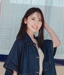 nightface_4th's tweet photo. ポスターの谷間💕に目がいくのは当然としてクリアファイルの着衣ぱいも見逃せないっ💕💕 https://t.co/SHrolbbCW3