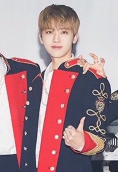 luminajaem's tweet photo. 2022 jaemin                                    2026 jaemin https://t.co/eqtQpJG3Bg