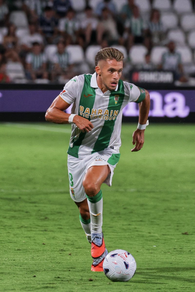 CordobaCF_ofi's tweet photo. 𝐈ncansable
omnipre𝐒ente
inco𝐌bustible 
infatig𝐀ble 

𝐈𝐒𝐌𝐀: un nombre, cuatro palabras y una forma de vivir el fútbol⚽️💚

#CórdobaCF #LaLigaHypermotion https://t.co/0WsDs2p5xB