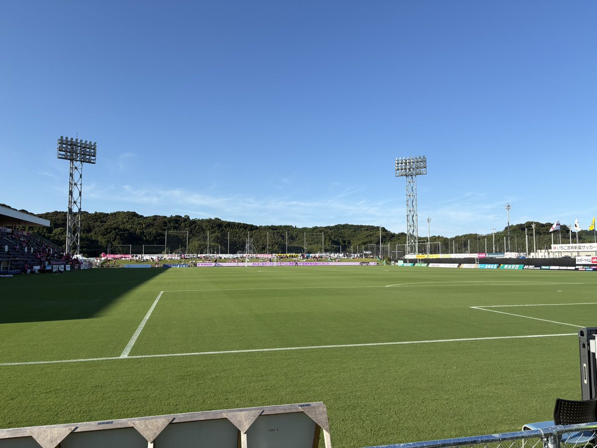 BigwaveShonan's tweet photo. 今季初現地田舎芝生バモス https://t.co/BQIzB6W0HZ