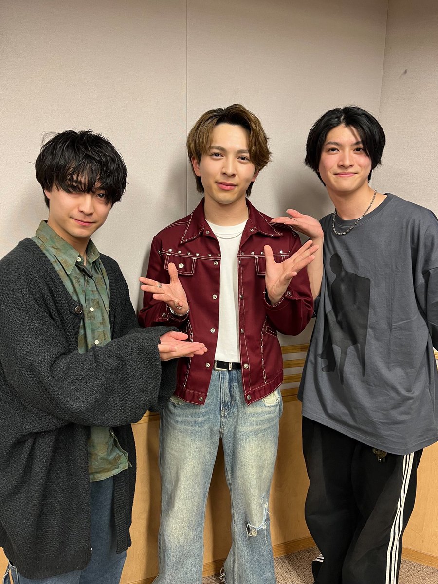yoshidanuma's tweet photo. のわーーーーーー！！！！！！！
推しと推しと推し！！！！！！！！！ https://t.co/SY4kX731Nt