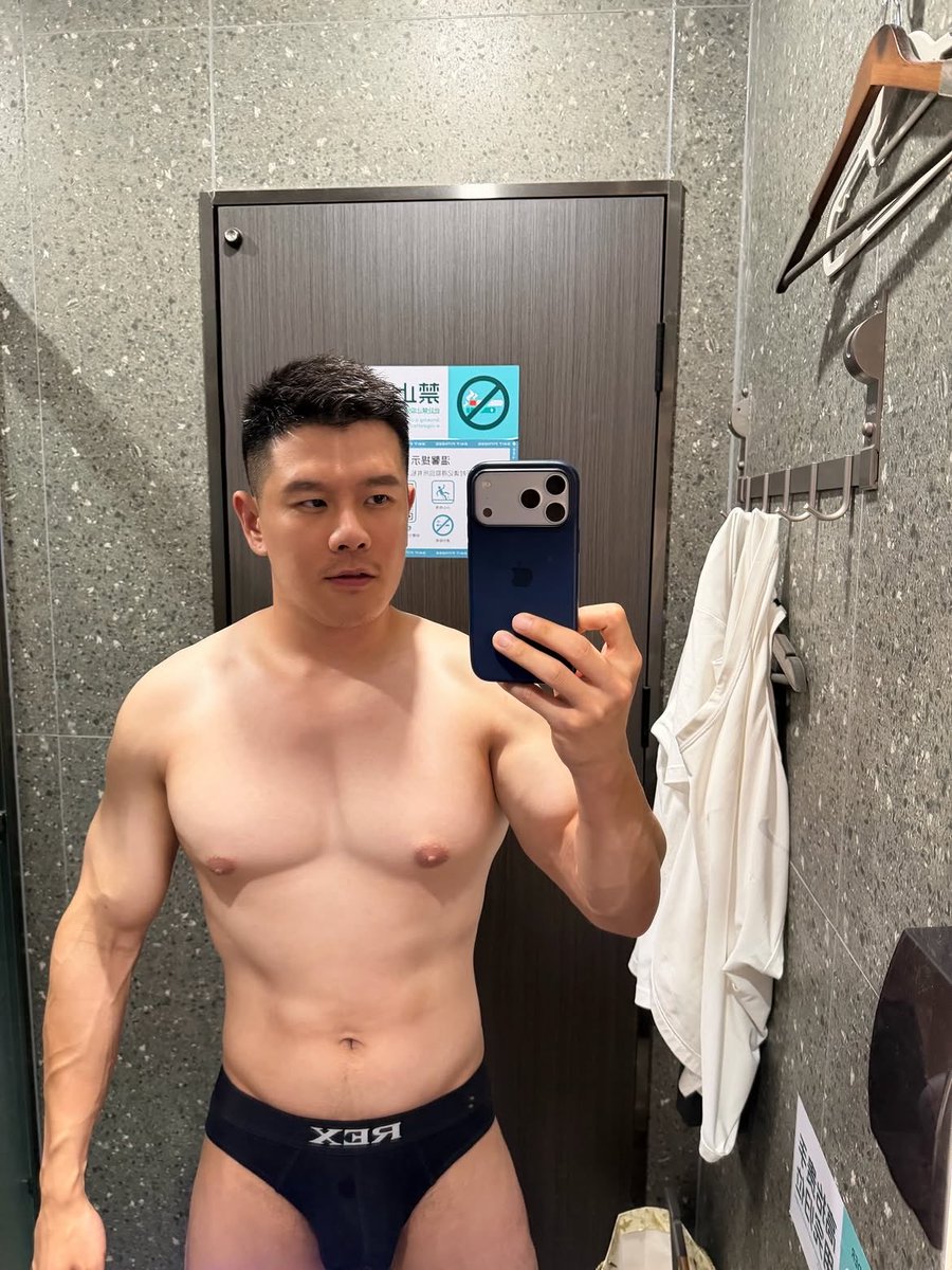 me_umesh's tweet photo. 腹肌恢復運動，有效果嗎？🏋️‍♂️ https://t.co/k4i4e0vCID