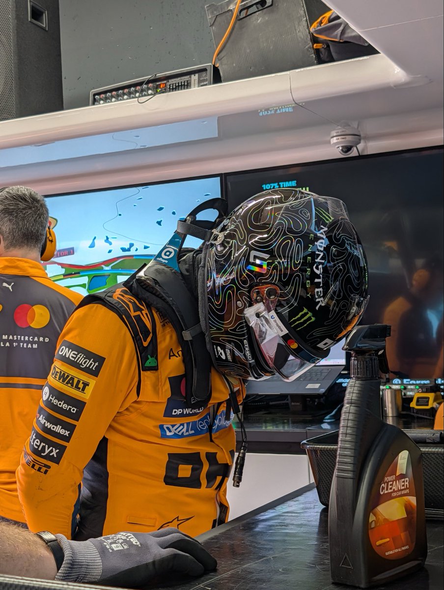 McLarenF1's tweet photo. ✨

#McLarenF1 | #DutchGP 🇳🇱 https://t.co/z13awGgpTy