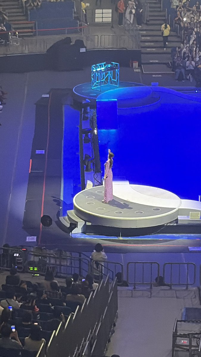 05tuki26's tweet photo. スティッチ出るから行ってみたら生田絵梨花登場したのびっくりした！！！！
楽しみすぎる！！！
 #ディズニーオンアイス https://t.co/lWT09b3beV