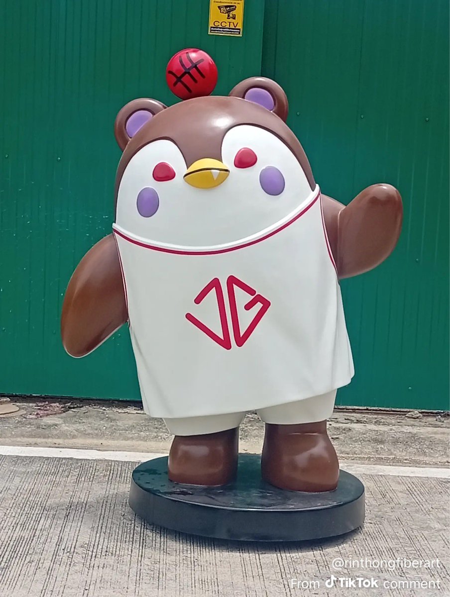 beegiiws's tweet photo. อยากไปหาเพนกวิ้นอ้วมที่ #GEMMHOUSE 🐧#Guinzly 

แต่รูปปั้นดูผอมกว่าตุวจริงมากนะ พ๊อพส์ให้ลูกออกกำลังกายเยอะแน่ ๆๆ 55555555

Cr. https://t.co/zyQHag13nD https://t.co/K34csw3RzM
