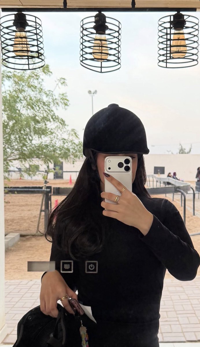 exsosoo's tweet photo. فَرَس فَرَس لو حاولها ميّة فرس
يوم الْمحتها العين قلبي شالها 🏹❤️ https://t.co/Xag6qWiWbb