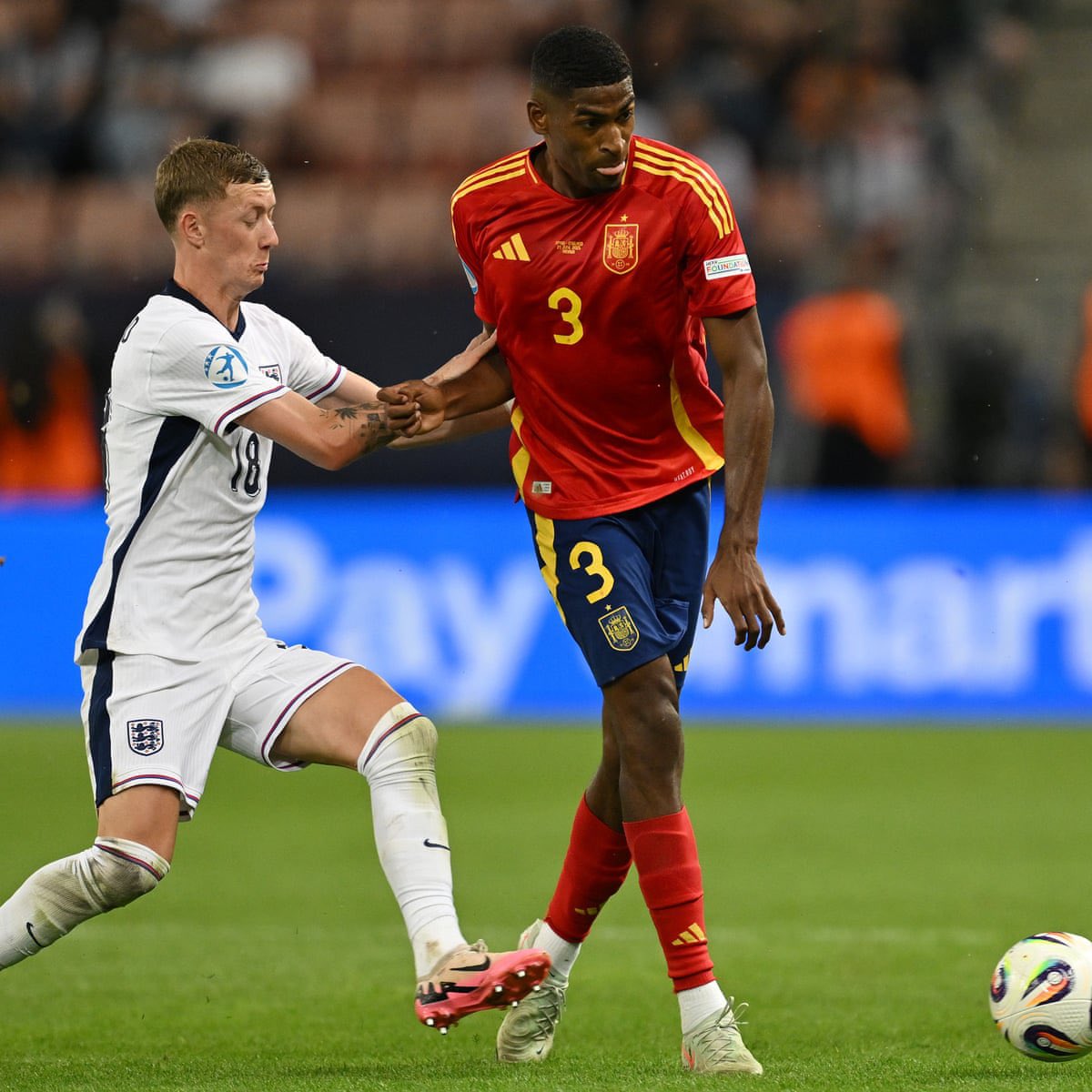 nutella_chicken's tweet photo. @seniakinrinade @MansaBanti @VictoryOwai I agree that height doesn’t matter. Gabriel Jesus wins more duels than Gyokeres. Is he taller than Gyokeres? No. Is he bigger than Gyokeres? No.

He mentioned Konsa is bigger than Mosquera. Please tell me how? Is it by height? He isn’t. Even by muscle I don’t see a difference lol https://t.co/bEomTOAq7W