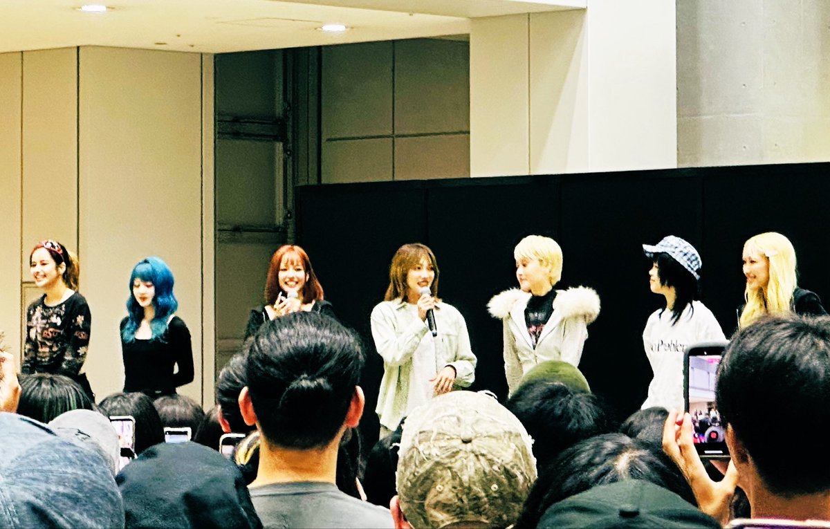 alcorexg's tweet photo. XGお見送り会、最高すぎた😭✨
あんな大人数相手なのに全員ずっと笑顔で神対応…感謝しかない
メンバーに直接言葉で伝えられて感無量です！
そして最後のハービーの元気な声とビタミンマイルに完全に撃ち抜かれた…😍
余韻がヤバい！

#XG #HARVEY #お見送り会 https://t.co/SXrYmv8Sob