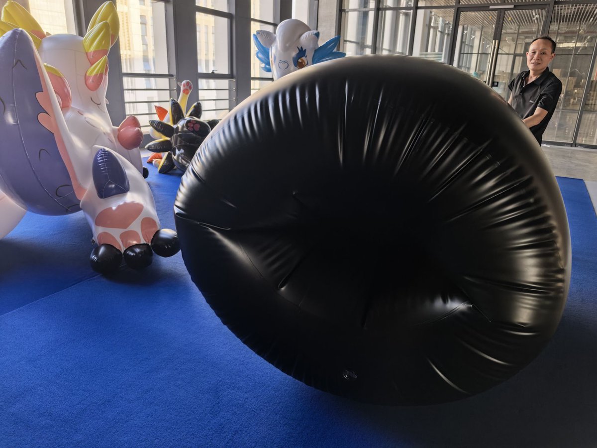 BeileCo's tweet photo. A sleeping bag 2 meters high.
#inflatablesleepingbag
#inflatablebag
#inflatable https://t.co/sZH8BuDnDt