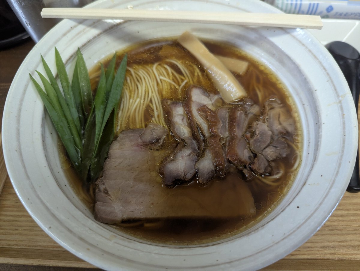 buei_sub's tweet photo. #見た人もなにか無言でラーメンをあげる https://t.co/8vh110pt7n