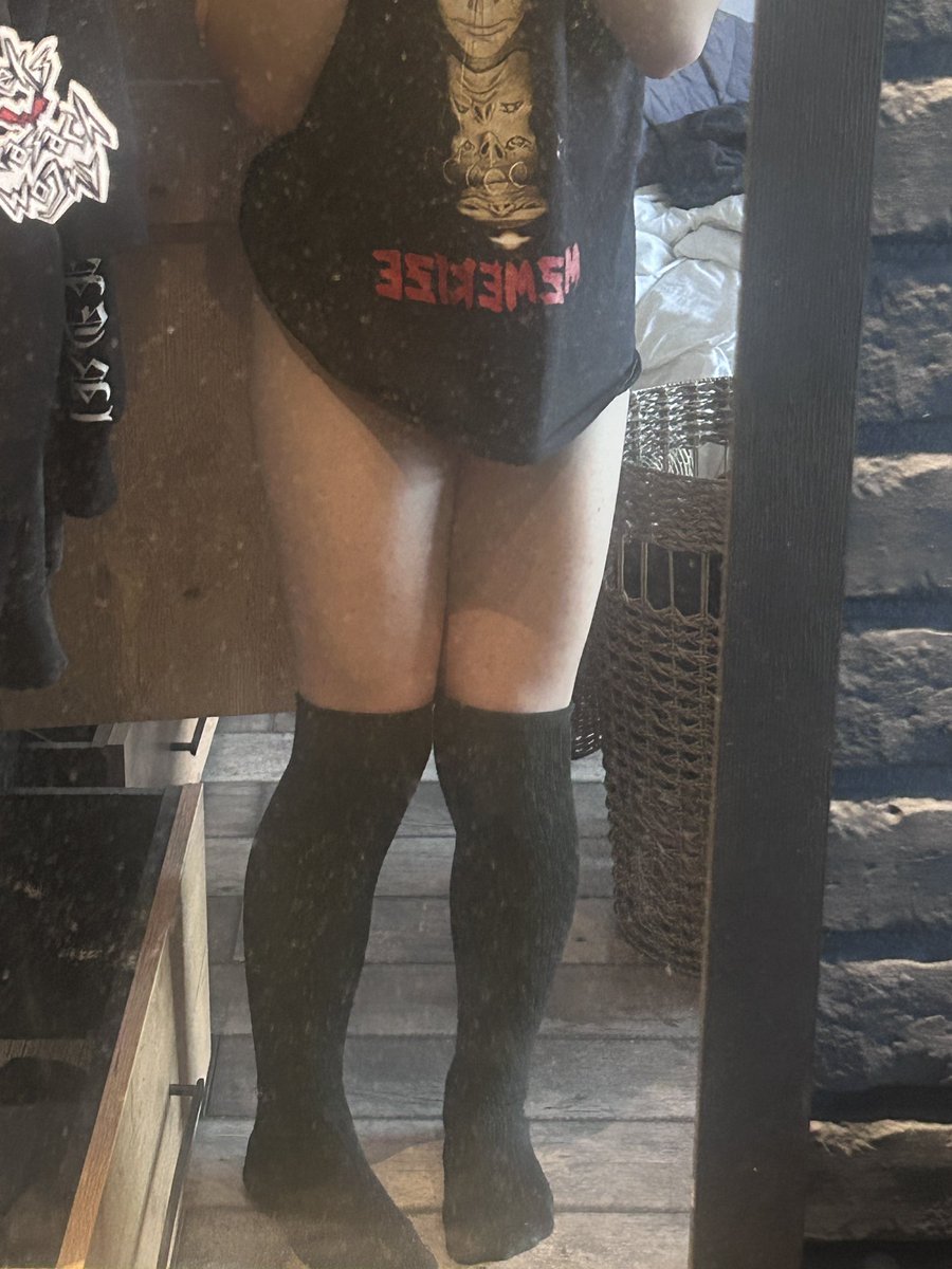 lsjdosnwls's tweet photo. made a throne.. anyone maybe,, pls

https://t.co/pKKSzEvLQV #nsfwtwt https://t.co/exhegIe0Me