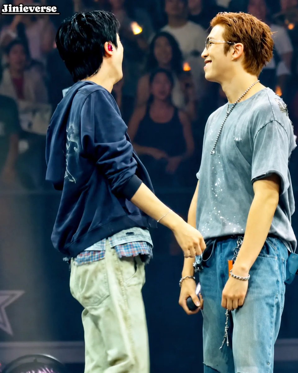 jinjoonierkives's tweet photo. I'm not cryin u r. https://t.co/uM8HXhBwdA