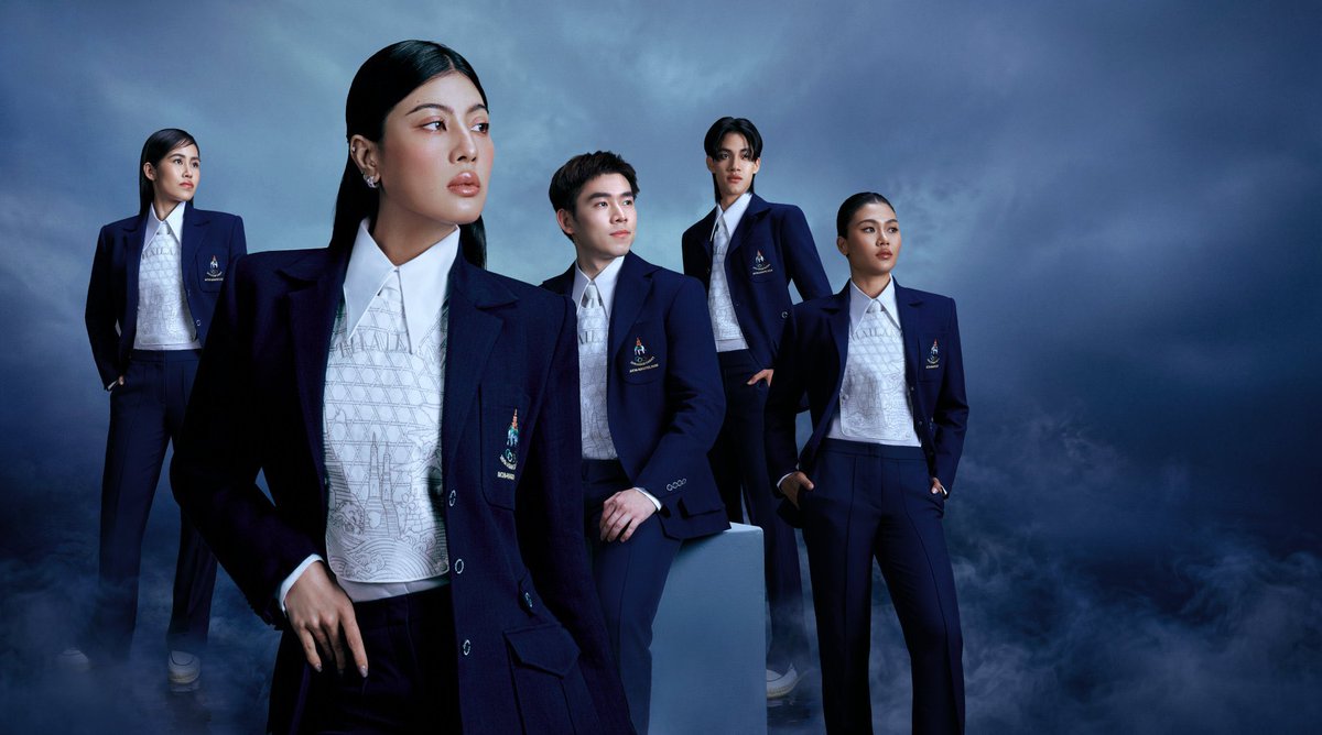 Cassina__bee's tweet photo. สีย้อมครามสกลนครสวยจริงๆ เห็นมาตั้งแต่งานแต่งณเดชน์ญาญ่า สวยเรียบโก้อีสานกูตูร์ https://t.co/HGbPUstRAh