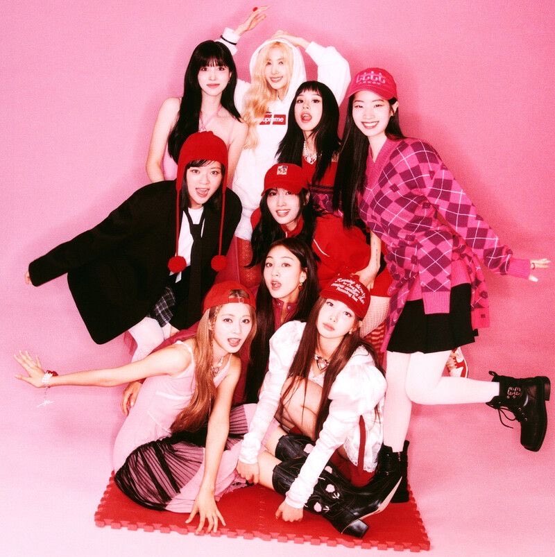 TWICEPopCrave's tweet photo. #TWICE is nominated at the 2026 SPOTV K-POP AWARDS, formerly known the Circle Chart Music Awards.

🏆 BEST FEMALE GROUP

VOTE HERE: https://t.co/FZDx9a3I5H

Voting closes on August 24, 12PM KST. https://t.co/SjTUvQk3Mw