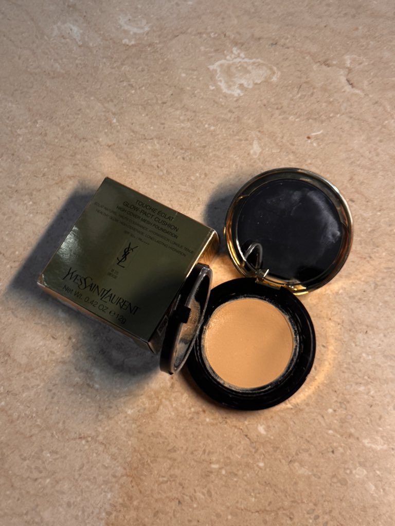 restingareas's tweet photo. preloved wts ysl pink cushion glow only 895k! 
original beli di sephora kokas (harga ori 1.4jt)
based in jakpus, bisa oren 🩷 https://t.co/tCvQmoC3RE