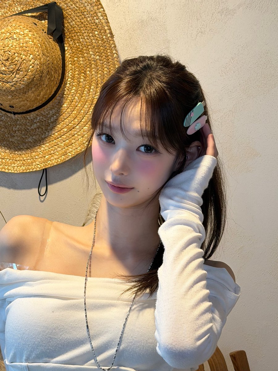 keitadj3's tweet photo. #HITGS ヘリン（HYERIN）

09年忠清南道天安市生まれ。ハンリム高校2年在学。スターシップ練習生だったが、ソヒと一緒にH MUSICへ移籍した（H MUSICの代表は元スターシップ副社長キムガンヒョだ）。グループ内のビジュアルメンバー https://t.co/ZhxKoYHI7h