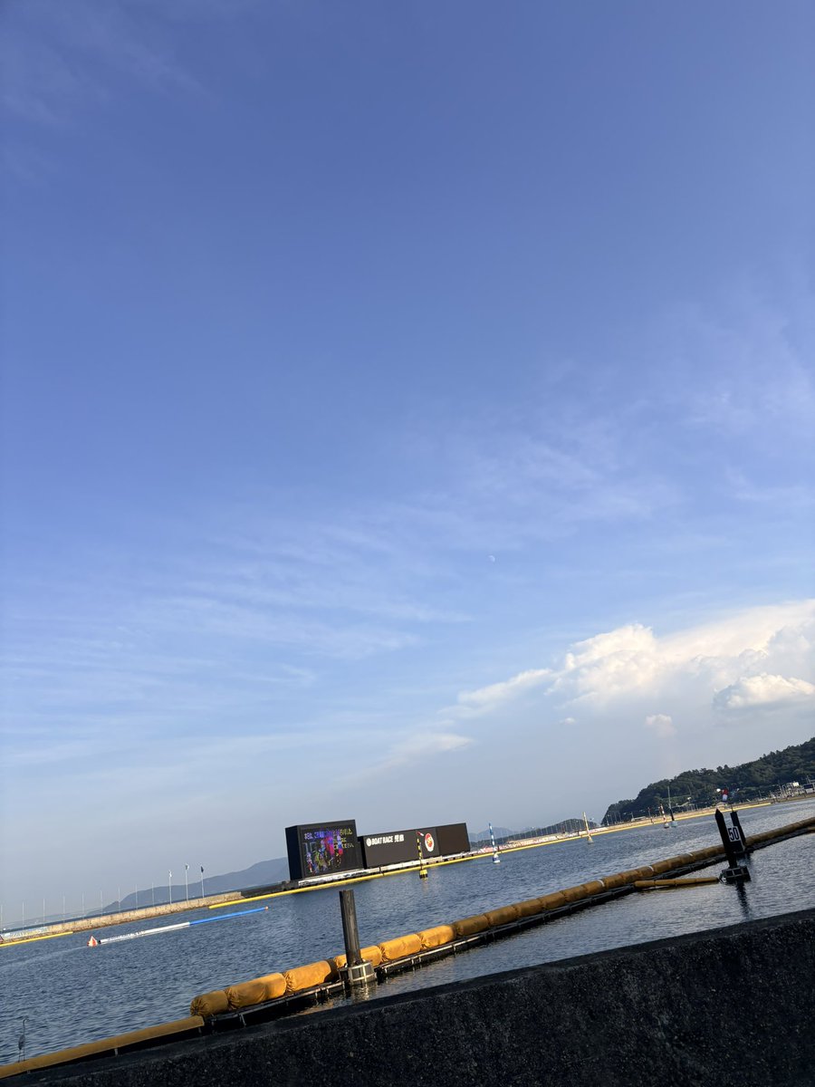 p_tomo0812's tweet photo. 本日のボートレース児島配信
見てくださった皆様
公開収録に来てくださった皆様
ありがとうございました🥰

一緒に予想したり、
喜んだり、あーーーーってなったり🤣
めちゃくちゃ楽しかったです🫶

久々のボートレースでしたが
やっぱり面白かった☺️

推しもできました🥰
今更すぎますが守屋美穂選手！
レースの負けん気カッコ良すぎる！あの可愛い感じからのギャップ凄すぎました！！

またボートレース児島行けたらいいなっ🤭🤍

明日は決勝っどうなるか楽しみです✨

#ボートレース児島