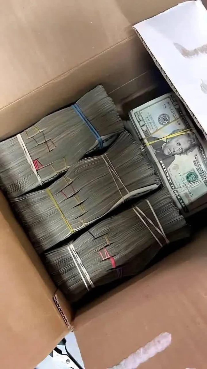 princemateen35's tweet photo. I LOVE YOU FOR MAKING THIS COME THROUGH ❤️
I’m real Sandra bullock 
We made history 
I asked the first time nicely. What can $400,000 do for you? Last chance @threads https://t.co/1Qa2zHIdYC