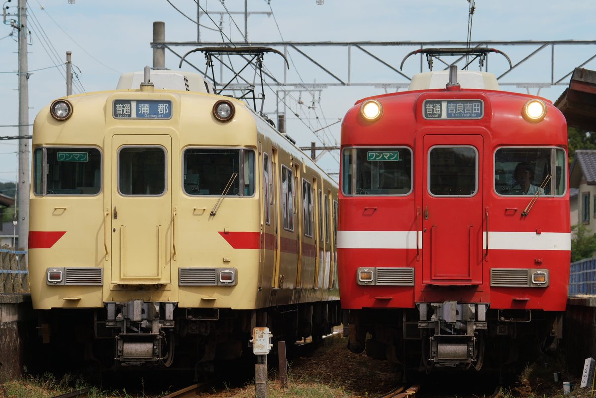 stationmasterb1's tweet photo. 豊橋に予定があったので、蒲郡線などを少し撮影しました📸

形式に85のつく過去の車両をデザインした名鉄名古屋駅開業８５周年の系統板をつけた3700系も撮れました！

#名鉄
#6000系
#復刻塗装
#3700系 https://t.co/7q2ki3Mni2