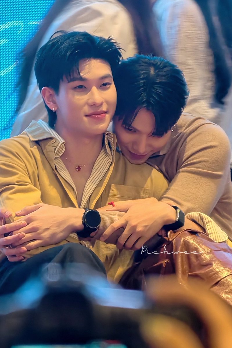 gxlekzz's tweet photo. งานแต่งจะหวานขนาดไหนนนนนอ่ะะะะะะะะะะะ 

DAOUOFFROAD IN HONGKONG
#DAOUOFFROADFMinHONGKONG
#DaouOffroad #ต้าห์อู๋ออฟโรด https://t.co/9Kgj0qJnx2