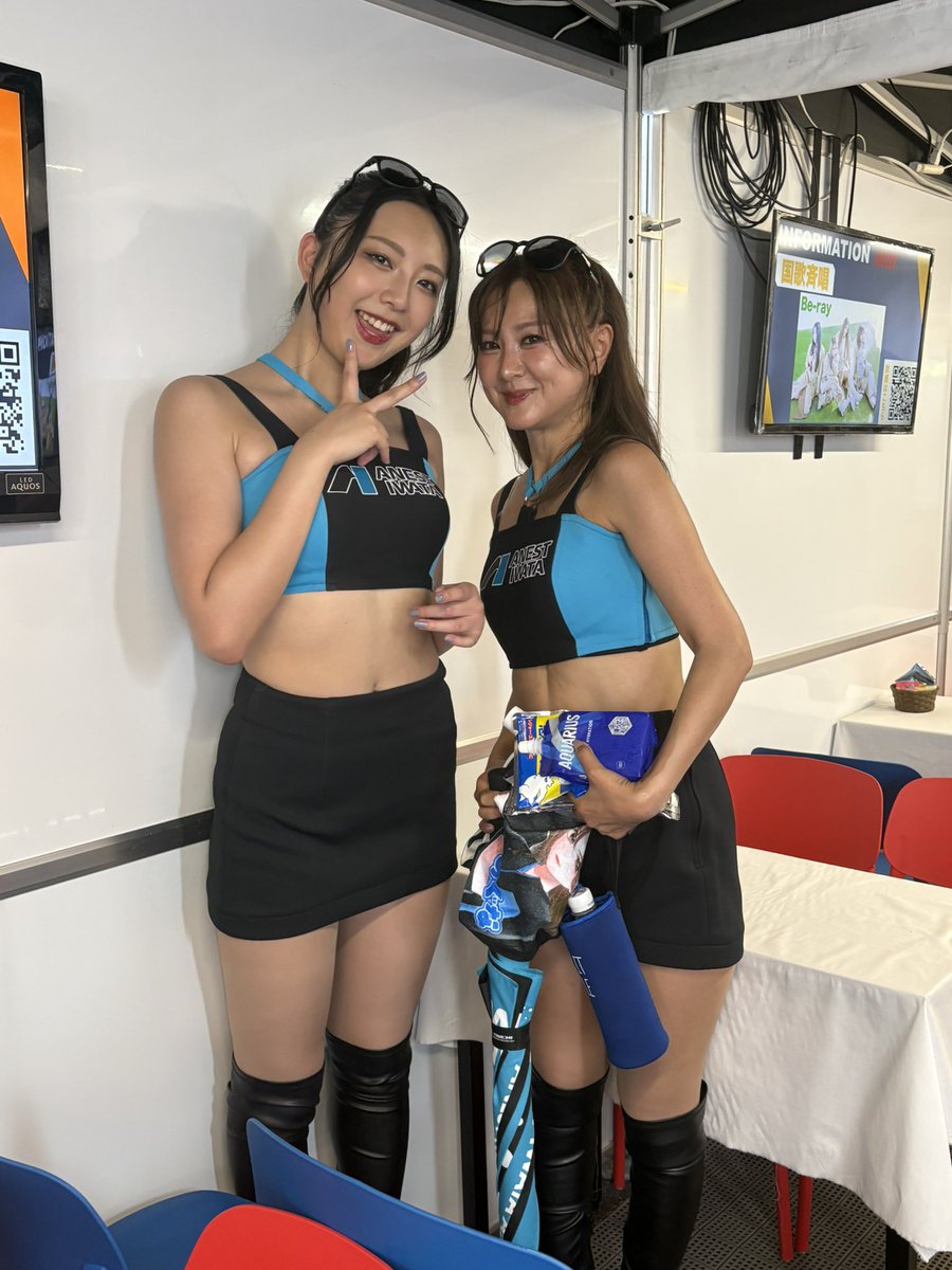 MF10TOYOTA's tweet photo. ウチのRAお二人見てると元気出る
また職権濫用させてもらった😆

#ANESTIWATARacing 
#ANESTIWATAGAINERracing 
#supergt 
#masachineneko
#sueaguna https://t.co/V5G7TEO33i