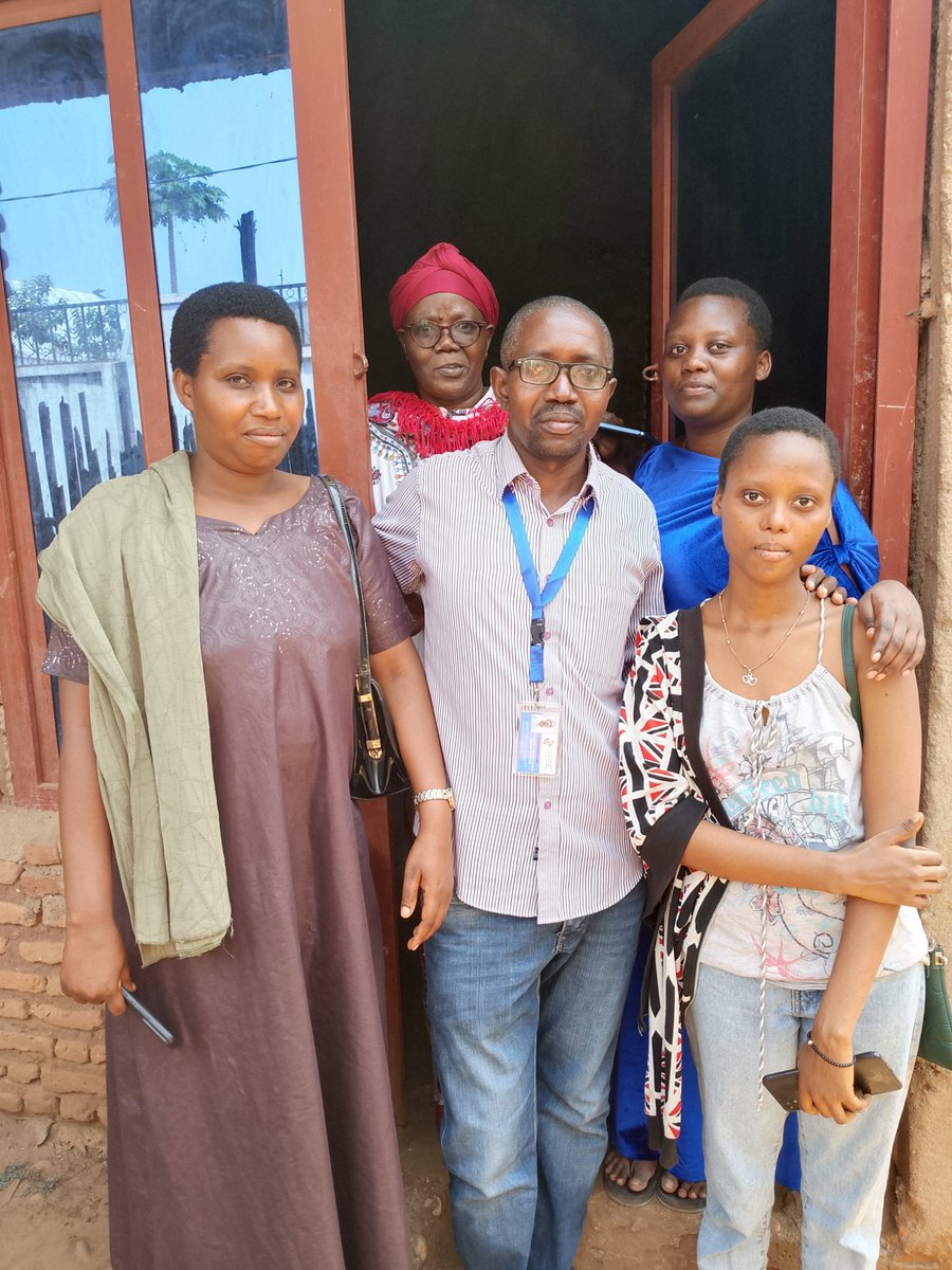 acopa_burundi's tweet photo. #Rubirizi: Un ouf de soulagement pour les 6 enfants d'UWIZEYIMANA Clarisse.Après une bataille juridique de plus d'une année,ils ont récupéré la maison de leur mère ce vendredi 21 août 2026. Merci au TR Rubirizi qui les a rétablis dans leur droit @MiniJustice_BDI @minint https://t.co/P0a003tYtS