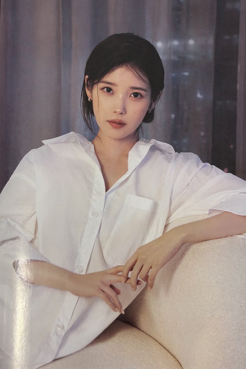 iuedelweiss's tweet photo. IU X Estée Lauder 

#아이유 #IU #에스티로더 https://t.co/uo4F0wM9rS