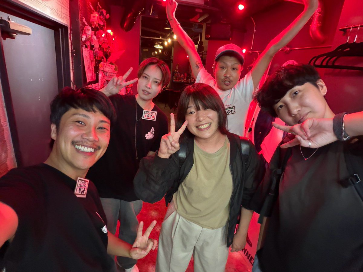 gpit_kay's tweet photo. 昨日が初接客でした
本当に楽しかったよ…
おもてなしする側の自分がこんなに楽しくて嬉しくていいのか…
来てくださった方々、健斗さん、あゆむさん、ひより、ありがとう!
@BarGpit
#BarGpit #LGBTQ https://t.co/rqDSES2YMz