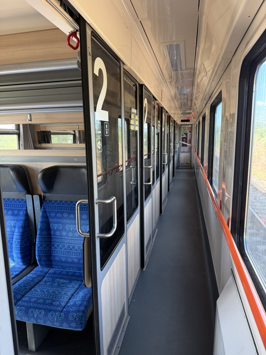 kyohei0128's tweet photo. EC278でプラハへGo。

え、食堂車今日無いんですか？
それ楽しみで来たんですけど… https://t.co/NBmQ3OhKZO