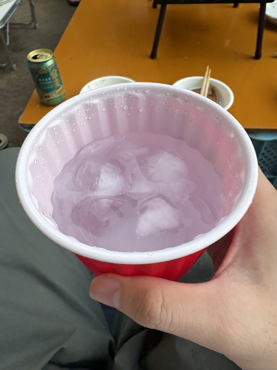 Ralaik19's tweet photo. 久しぶりにコーラ飲んでみる！

2杯目↓ https://t.co/risTEIgQHj