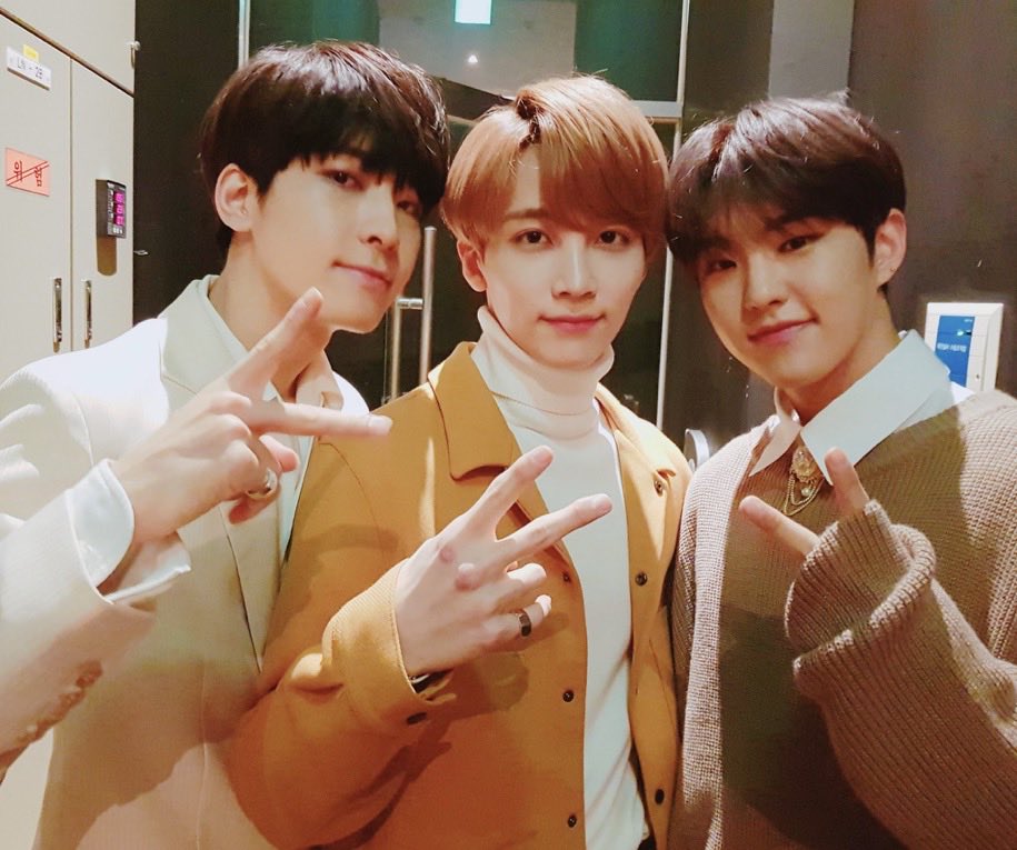 every1wooaa's tweet photo. ㅈㄴ 좋은데? https://t.co/S10DeNG7eW