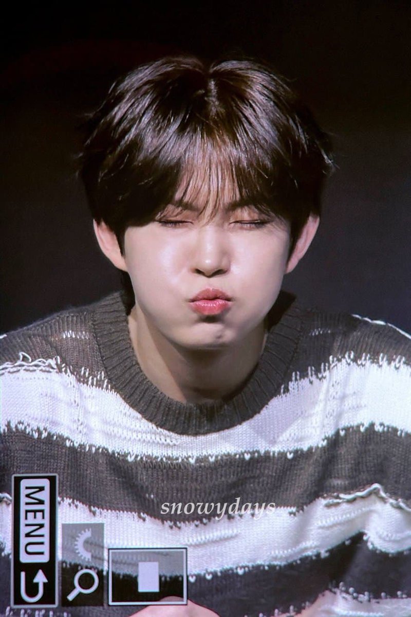 puppuhak's tweet photo. #렝건 #노란장판 
건우:(만만한 여자스태프를 향해) 뭐어쩌라는거야 씨발 말도 좆같이하네 에어컨 꺼 살찐 년아 
리오: 찐따새끼 뭐하노 중안부 늘려버리기 전에 조용해 건우야 https://t.co/9c3hnMs6FX
