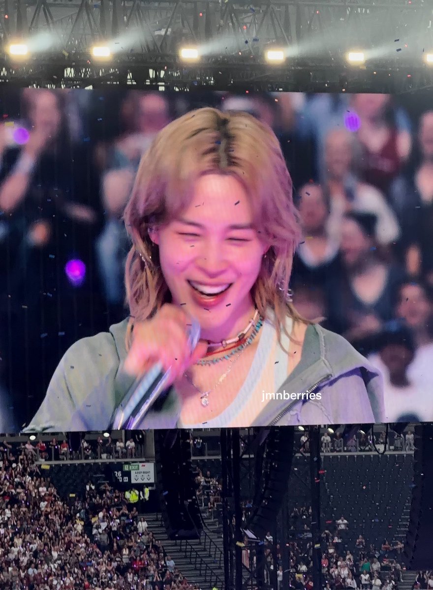 jmnberries's tweet photo. i just really think that jimin is the prettiest person alive and his duality is no joke https://t.co/TSTsXnoTPh