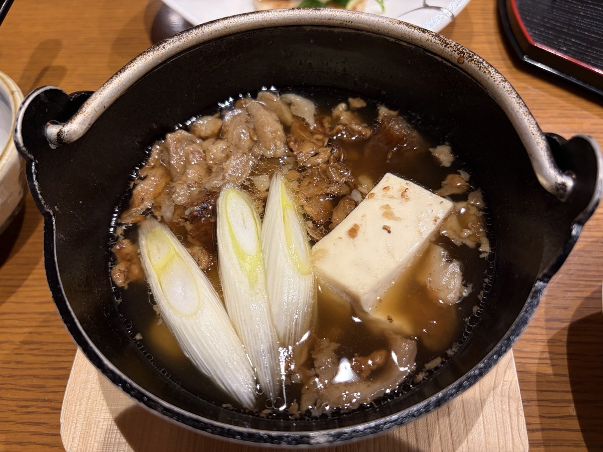 dacho_kun_eu's tweet photo. さすが超辛くどき上手、牛すじ煮込みを捩じ伏せてます。 https://t.co/YkDF3vS7d9
