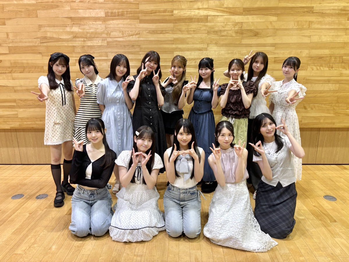 seina_fuku48's tweet photo. #AKBが好きish グループ握手会in浜松🥟
初めて静岡の皆さんに会いに行けて、地元や近くに来てくれてありがとうの声も旅してるよ！もとっても嬉しかったなぁ😉✨
さほせい&amp;17、20期で愉快な楽屋でした
P.S.鰻も浜松餃子も食べられました。心残りはさわやかのハンバーグです🍖
また絶対会いに来ます！！ https://t.co/oy1Lkw6uIt