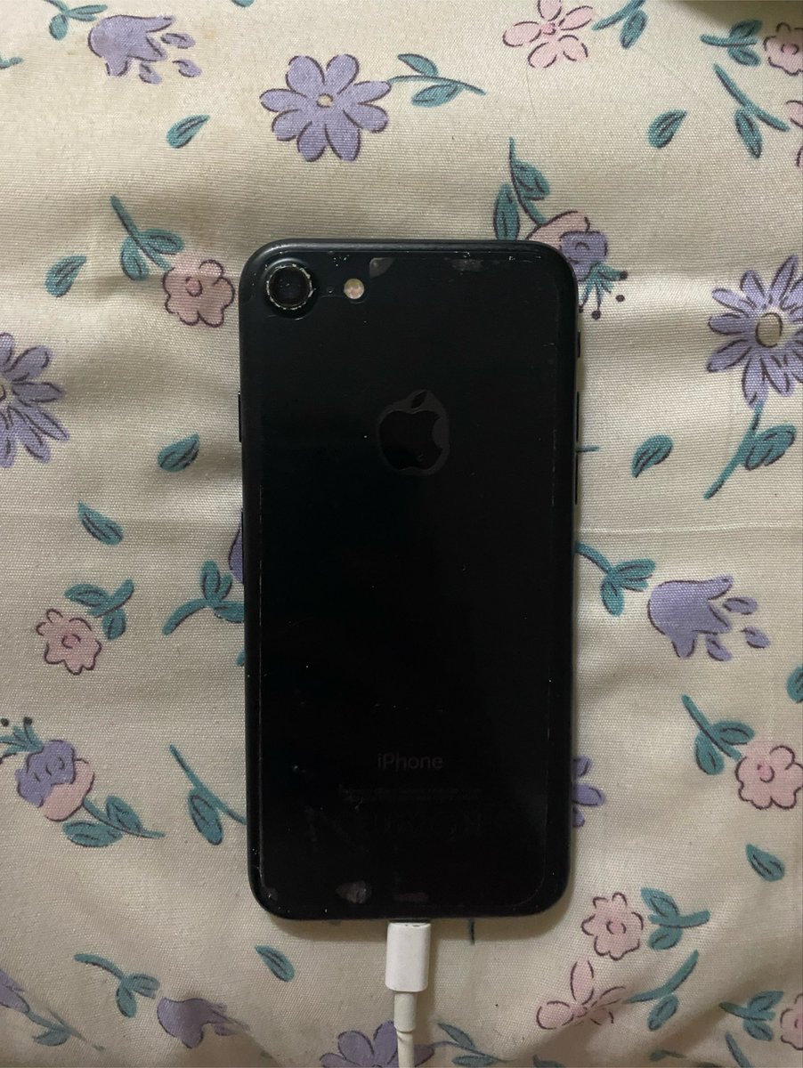 GU1eq's tweet photo. ส่งต่อ iphone 7 32 gb เบต้าแบต 67% 

• เครื่องใช้งานเองร้อยเป้อ เดิมๆคับ 
• 900 รส พร้อมโอนลดได้ 💌💌

#ส่งต่อไอโฟน #ส่งต่อiphone #ส่งต่อไอโฟนมือสอง #ไอโฟนมือสอง #ไอโฟนมือสองราคาถูก #ไอโฟนมือ2 #ไอโฟน7 https://t.co/KSmFNCias6