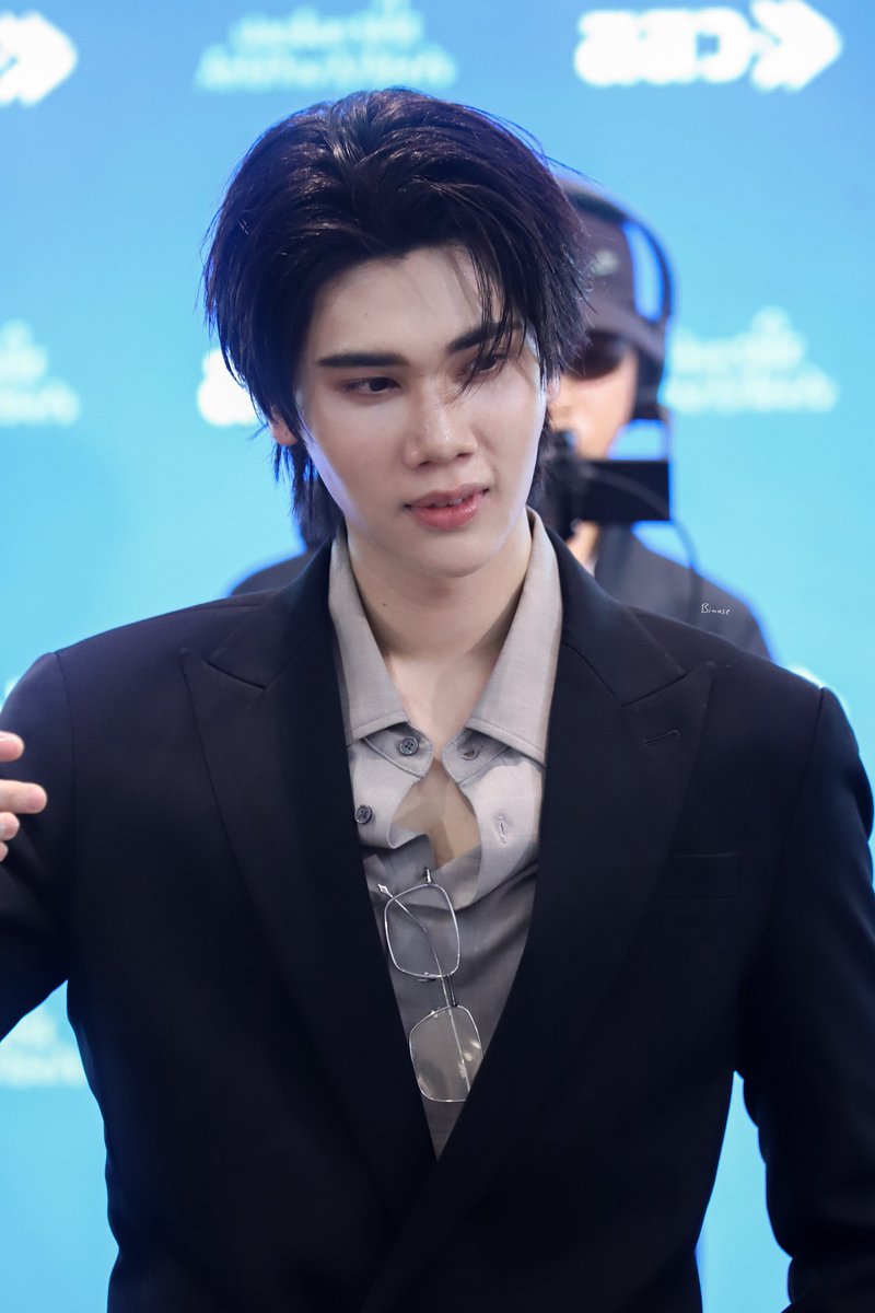 gcxn_'s tweet photo. คุณ CEO สุดเท่

DUNK NAVORI AT OSMEP

#OSMEPxDUNK
.𖥔 ݁ ˖ @dunknatachai #dunknatachai ⋆.˚ https://t.co/QwJNvfx7FE